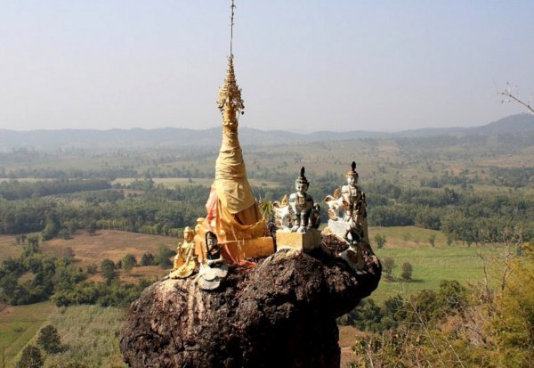 Wat Phra That Doi Din Kiu 
