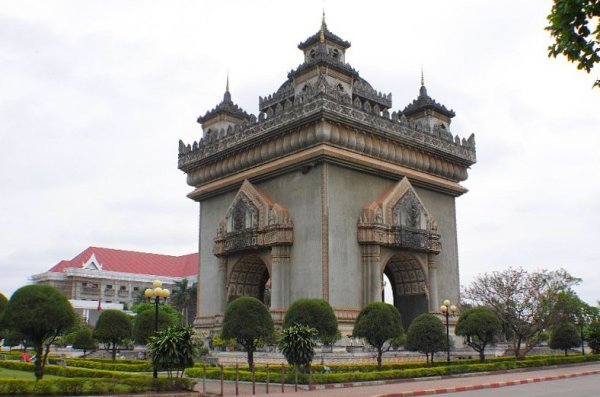 Patuxai (Victory Monument), Vientiane