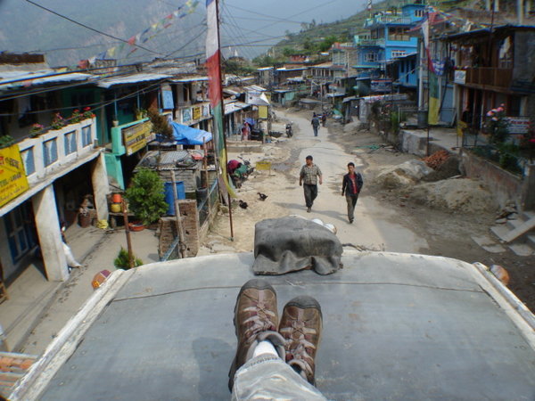 Frontal view from the roof of the bus.