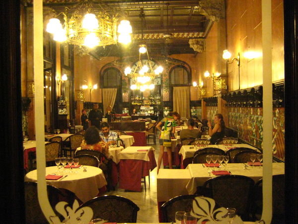 Early Art Deco Restaurant (Interior)