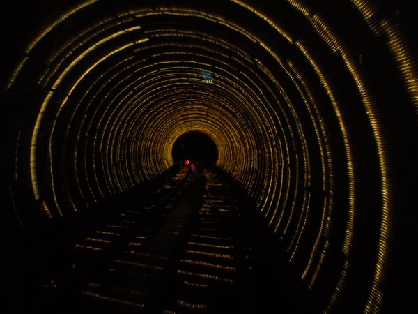 Sightseeing tunnel