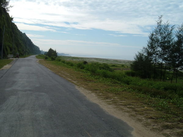 beach side road