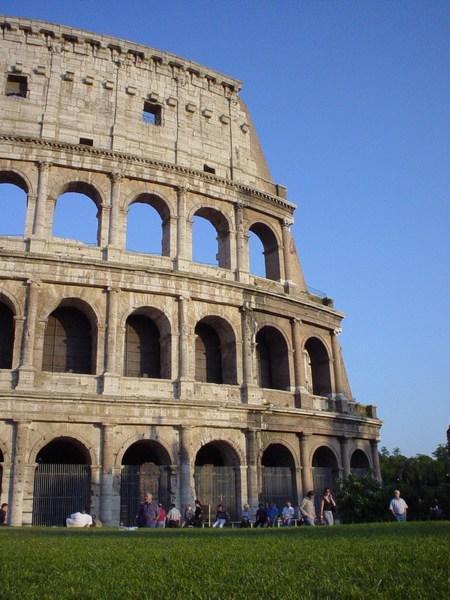 Broken Colosseo