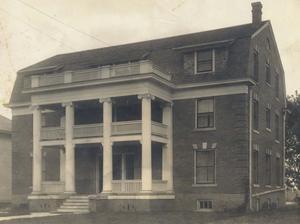 Theta Delta Chi house circa 1911