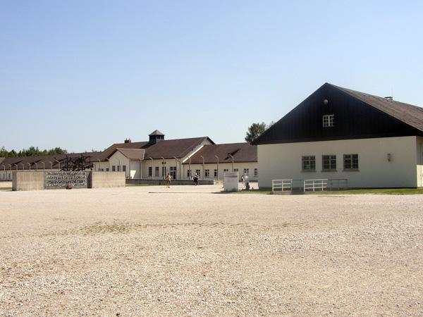 Dachau roll call