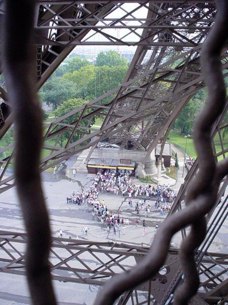 Queue to top of Eiffel Tower
