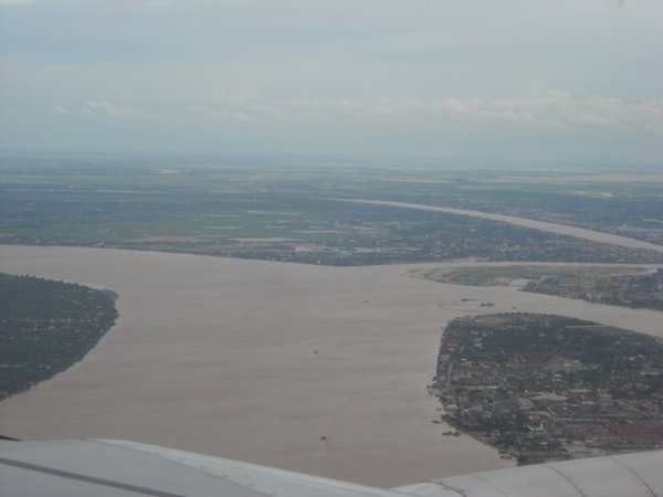 Landeanflug auf Phnom Penh 2