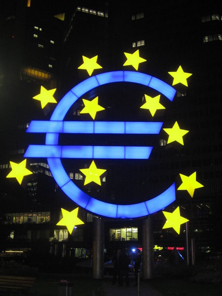 Massive Euro Symbol in Lights, Frankfurt