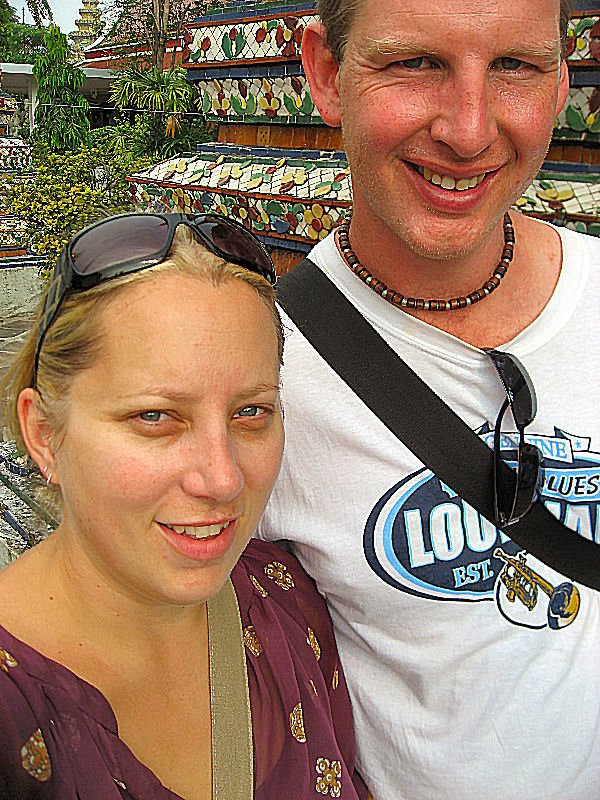 Vaughan and I looking hot and sweaty, Wat Pho, Bangkok