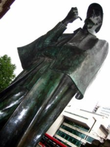 Sherlock Holmes Statue
