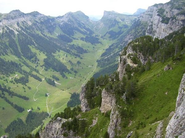 View from Niederhorn to Justistal | Photo