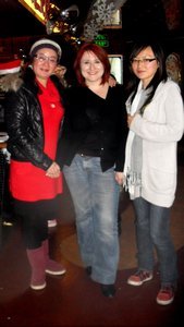 Hou Xia's mom, me and Hou Xia.