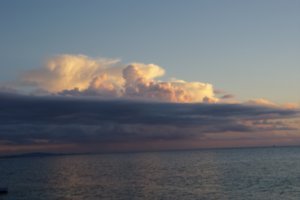 Fantastic Cloud Formation on the Mainland