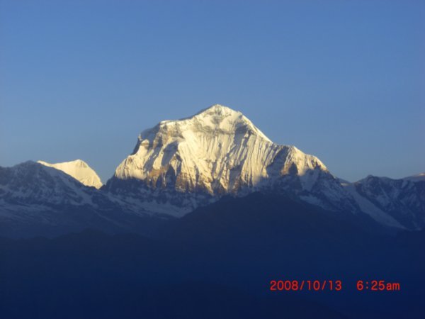View from Poon Hill early at sunrise