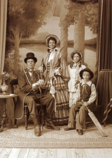 Sovereign Hill Family Portrait