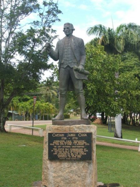 Lt. James Cook statue
