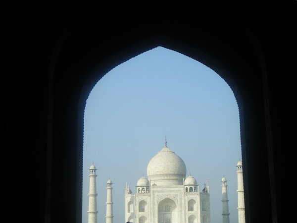 First glimpse of the Taj