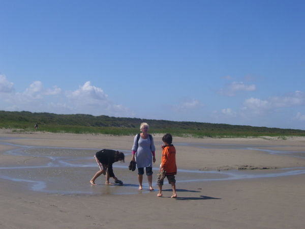 Geartsje, Jamie and PJ on the beach
