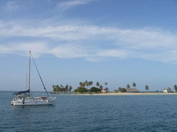 Sailing in the San Blas Islands