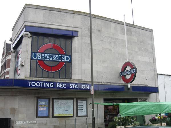Tooting Bec Tube Station