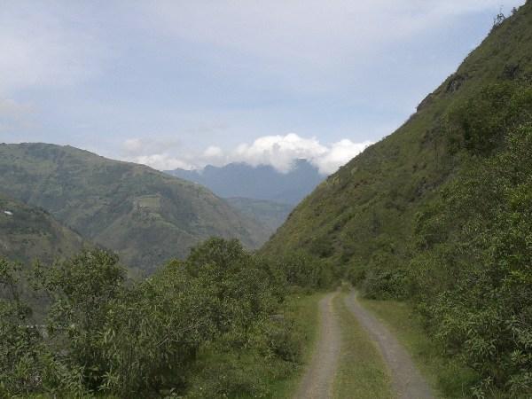Road from Riobamba to Baños
