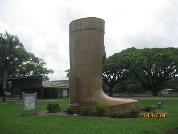 The Golden Gumboot, Tully