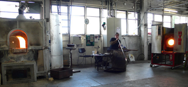Glass blowing at the Pukeburg factory