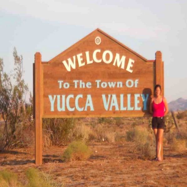 Entering the Yucca Valley 