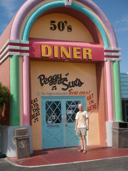 Gra outside Peggy Sue's diner