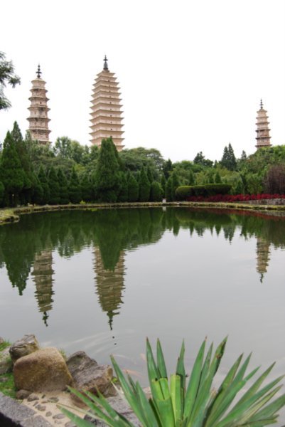 3 Pagodas