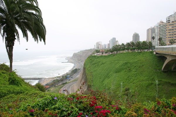 Lima Beach, Cliffs and a Little Bit of Skyline