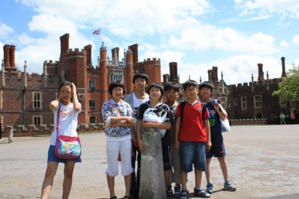 Group photo at Hampton Court Palace