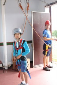 Sang Hyuk second walk to the zip wire