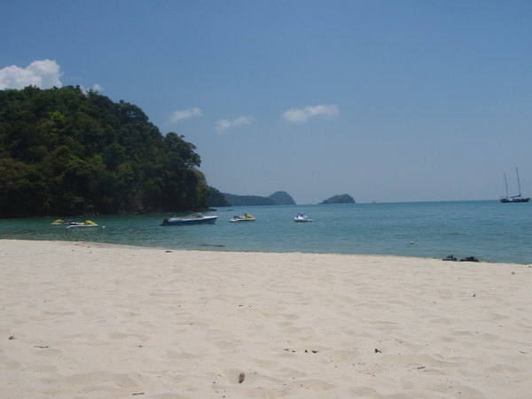 Pantai Tengah Beach, Langkawi