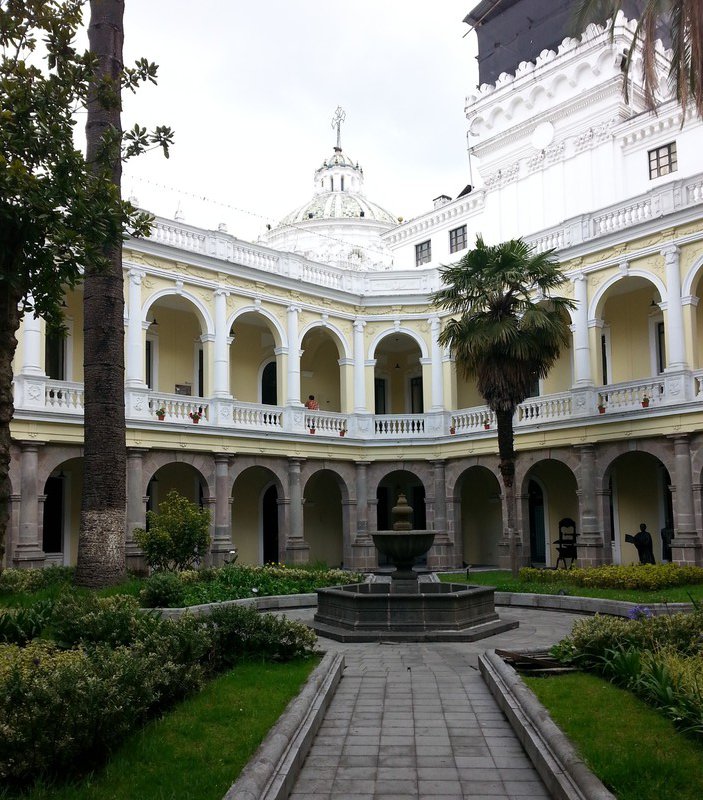 Courtyard inside the Casa de Cultura
