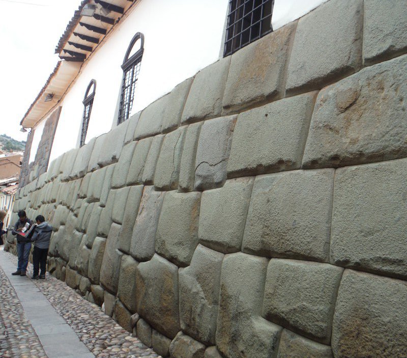 Precision Inca stonework
