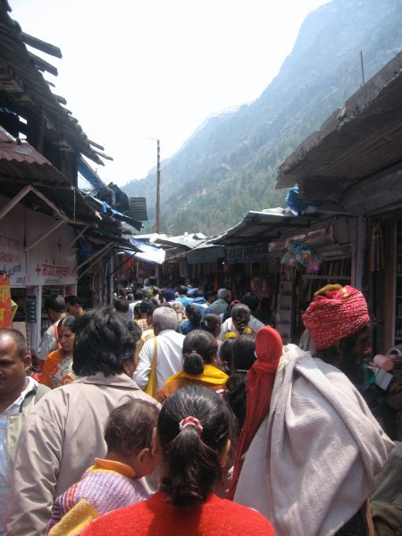 Gangotri's tiny alleys crowded with pilgrims