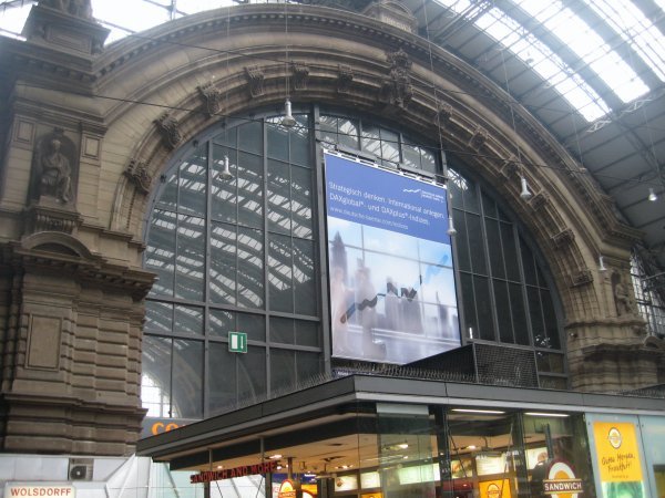 Frankfurt's main train station, Hauptbahnhof