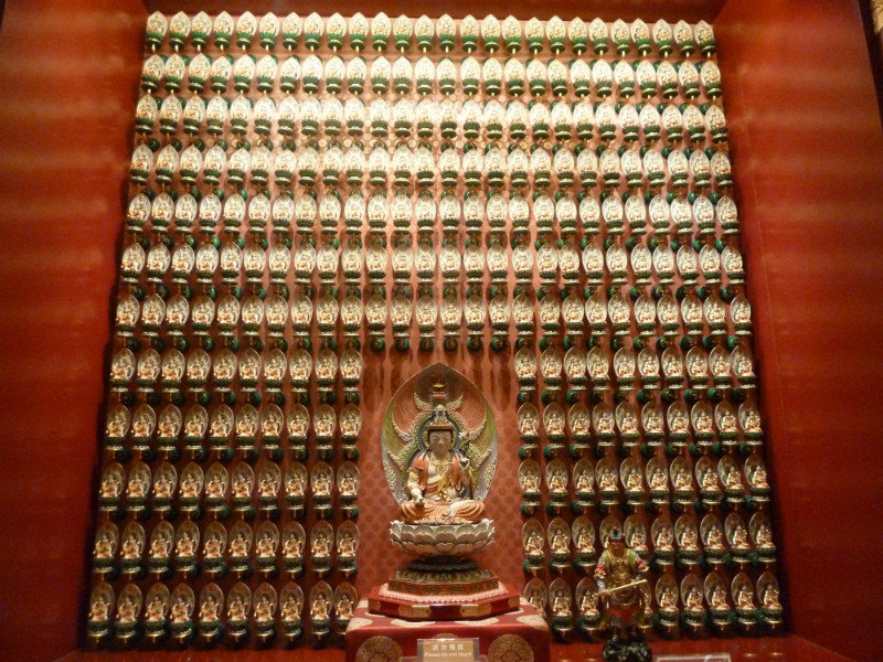 Buddha's tooth temple