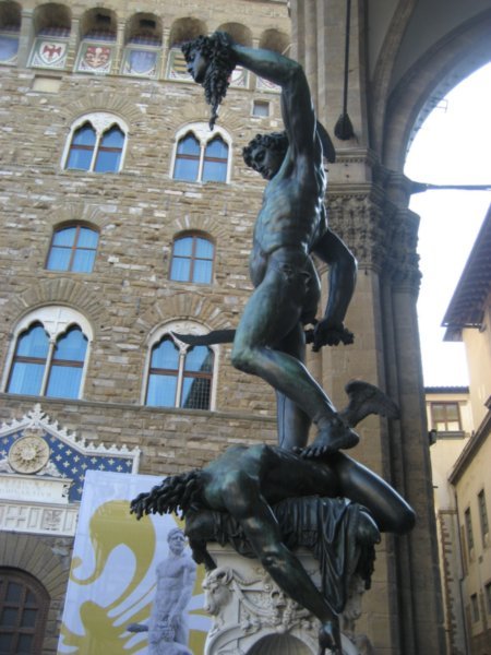 Statue 