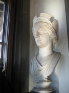 Statue in Uffizi