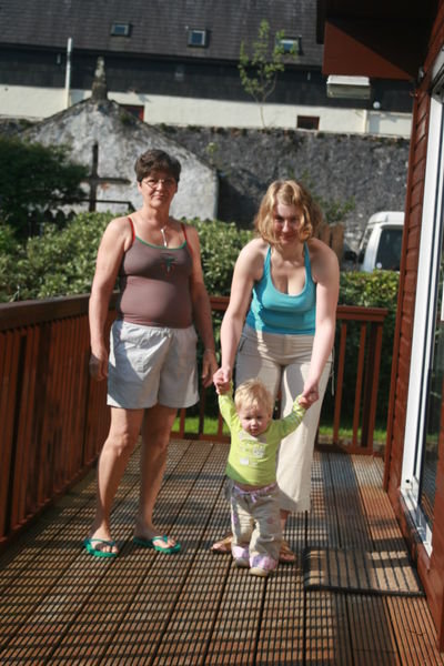 Nicole, Mum and Grandma in Pine Lodge 