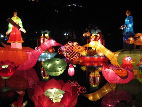 Lanterns on Water (Hong Kong)