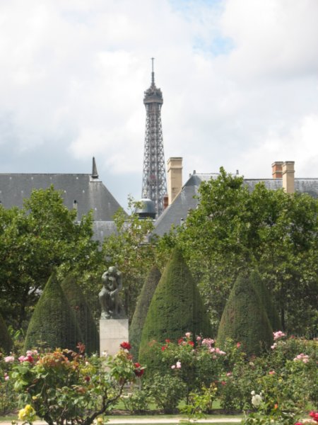 Le Penseur et la Tour Eiffel