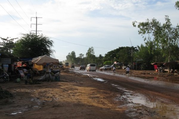 Street Scene - into Cambodia