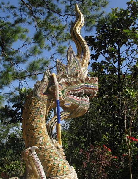 Dragon Statue - Chiang Mai Trek 
