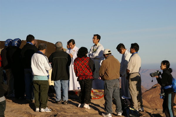 Prayers atop Mt Sinai