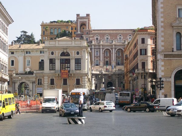 Traffic control in Rome