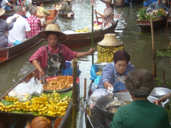 Floating market2