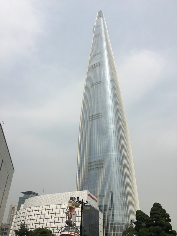 Lotte World Tower (5th tallest in the world)